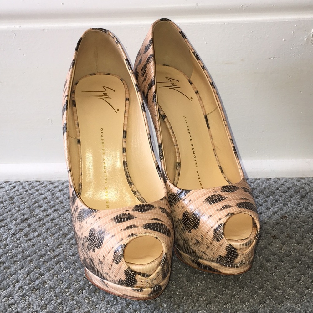 Giuseppe Zanotti Pumps, Size 36 1/2